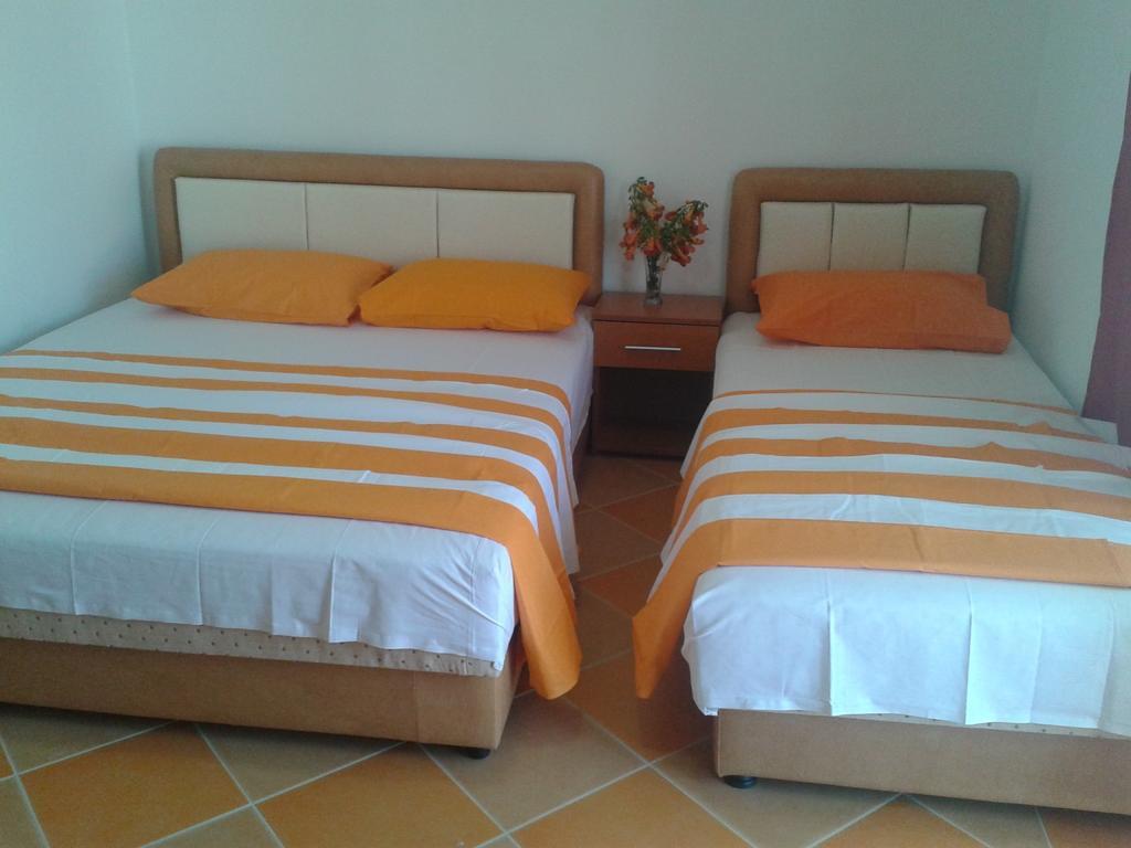 Apartments Aza Dobra Voda Extérieur photo