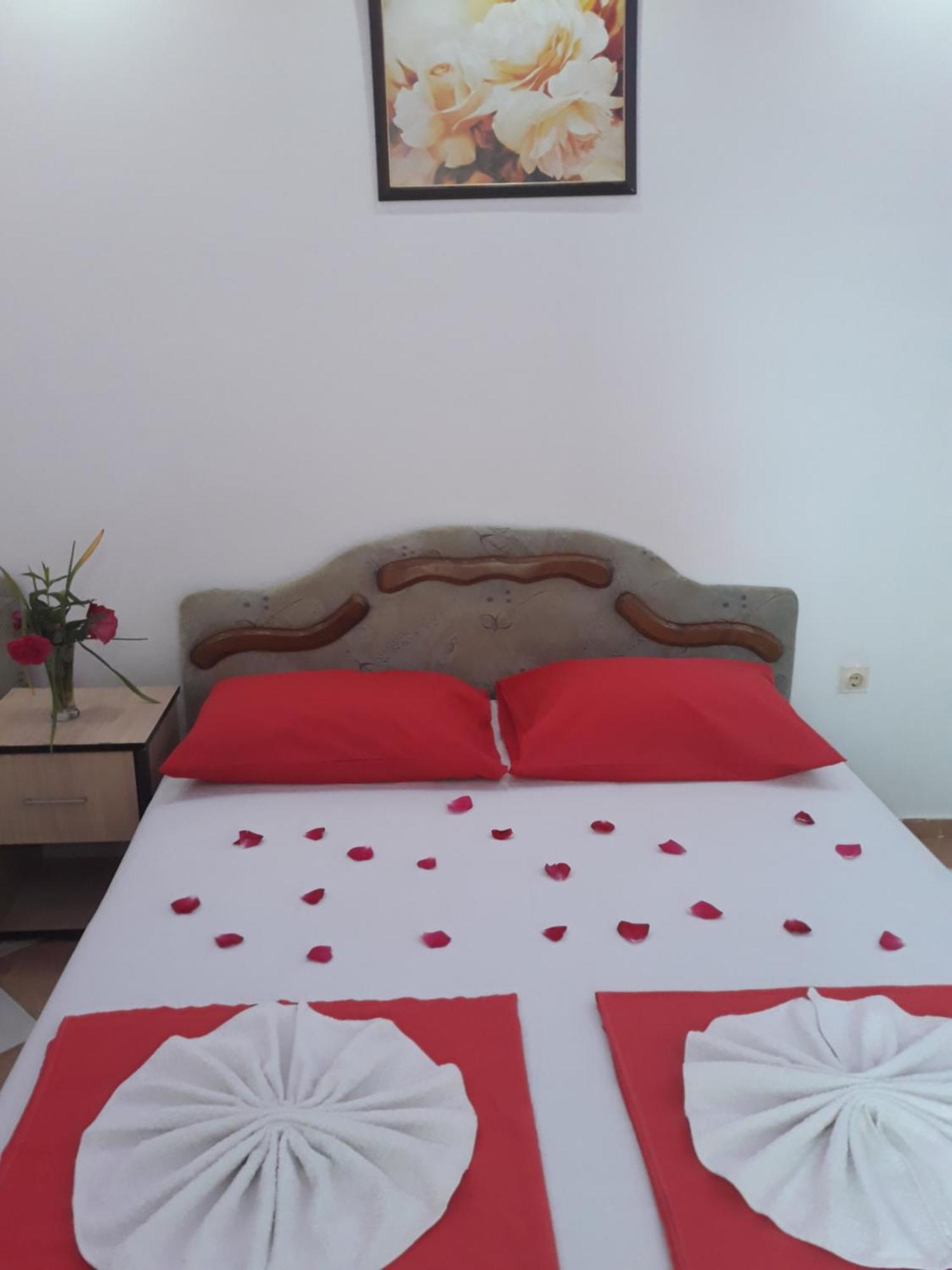 Apartments Aza Dobra Voda Chambre photo