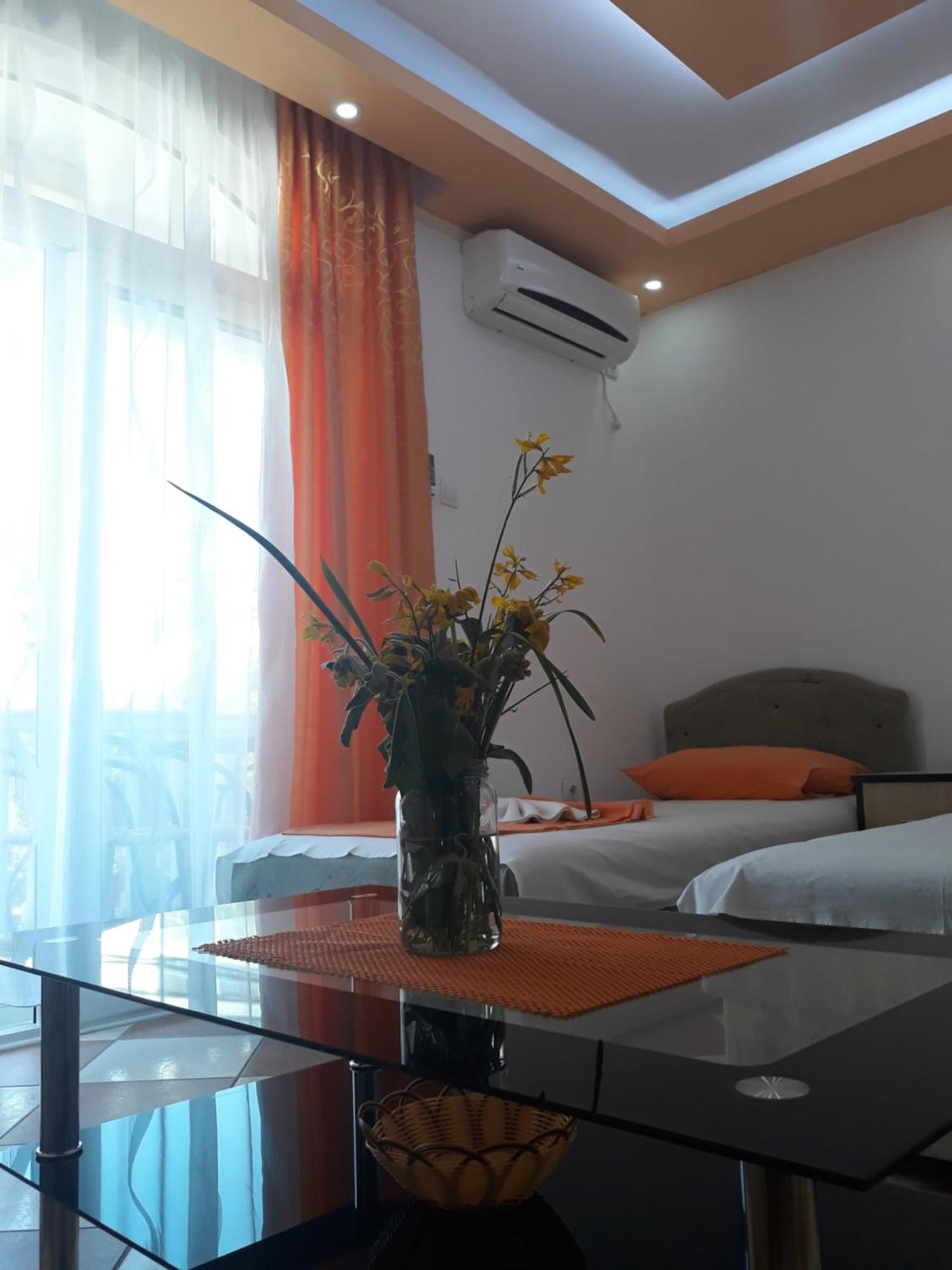 Apartments Aza Dobra Voda Chambre photo