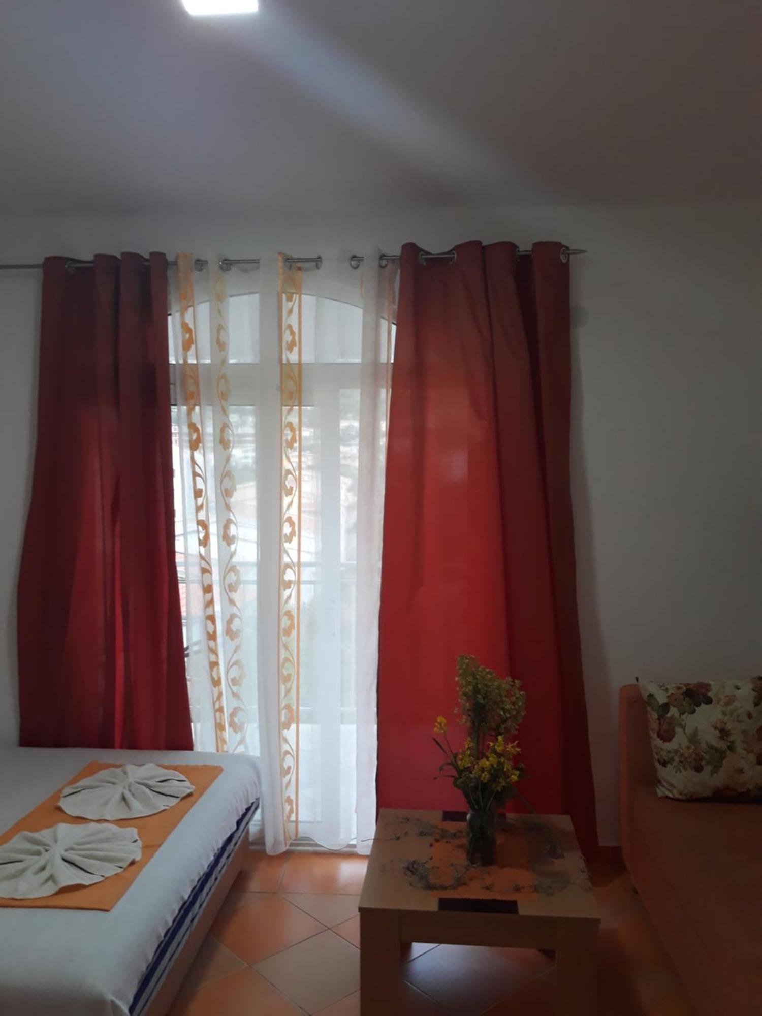 Apartments Aza Dobra Voda Chambre photo