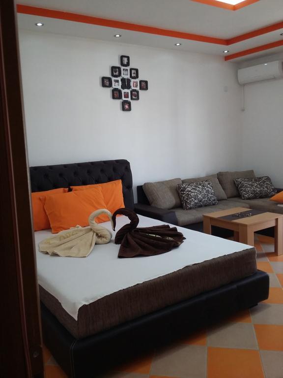 Apartments Aza Dobra Voda Extérieur photo