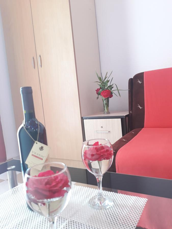 Apartments Aza Dobra Voda Extérieur photo