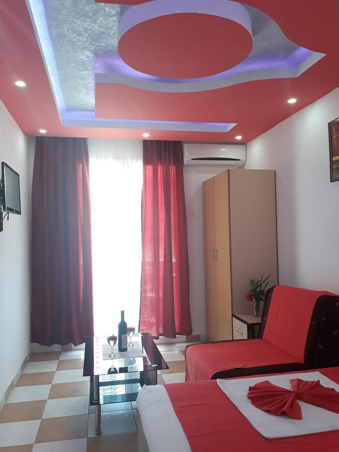 Apartments Aza Dobra Voda Extérieur photo
